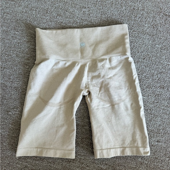 Cameeli Tan Bike Shorts - Picture 4 of 6